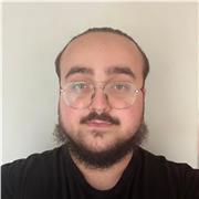 Estudiante universitario de Estudios Ingleses con nivel nativo de castellano, catalán, y avanzado de inglés.